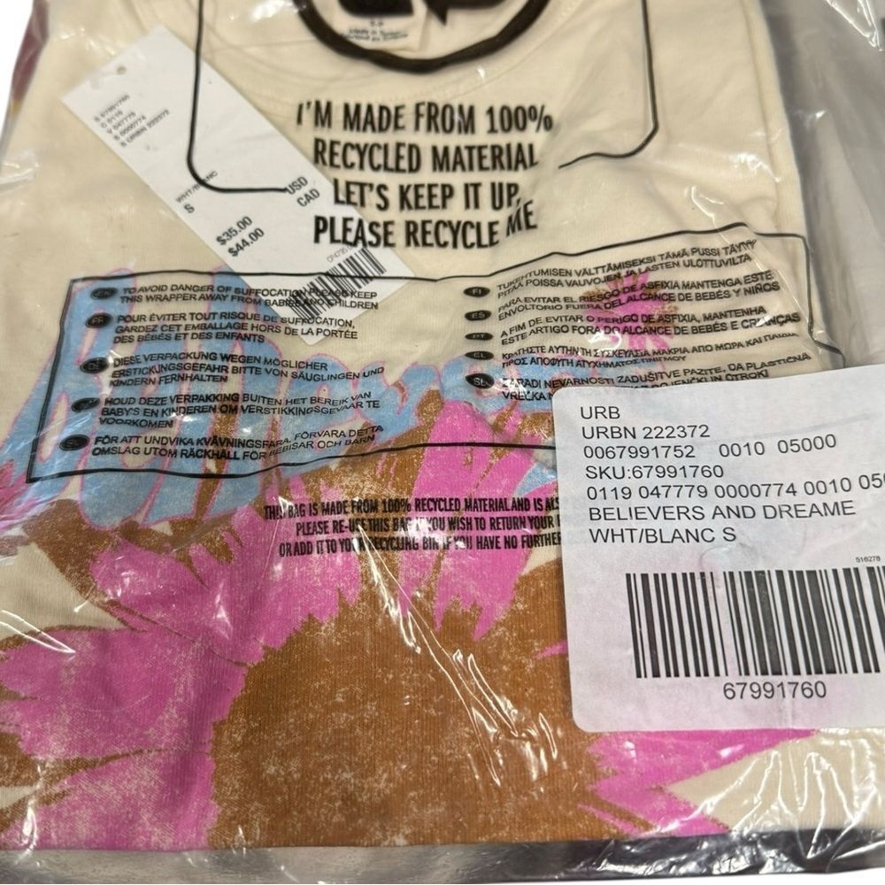 New UO Urban Outfitters Dreamers and Believers Graphic Tee Shirt S - Picture 2 of 3